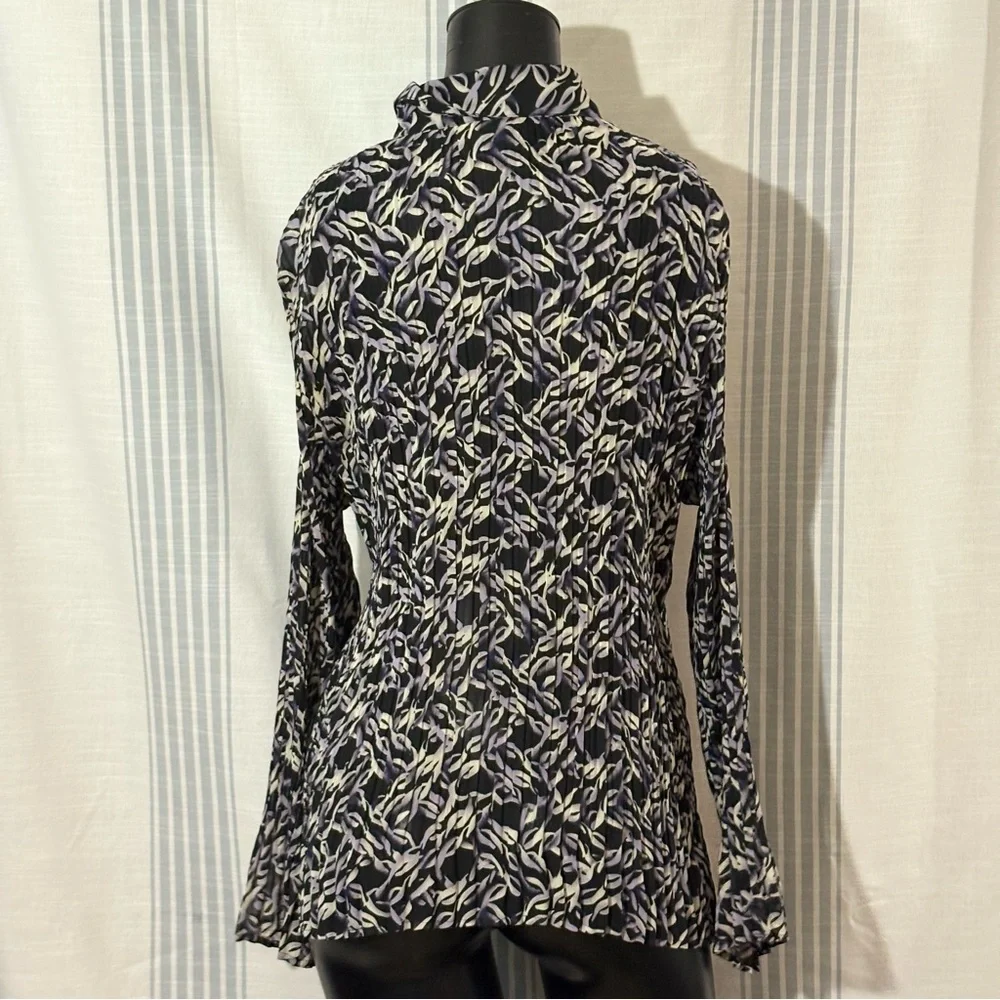 Women’s Black and Lavender Leaf-Print Blouse - Picture 3 of 6